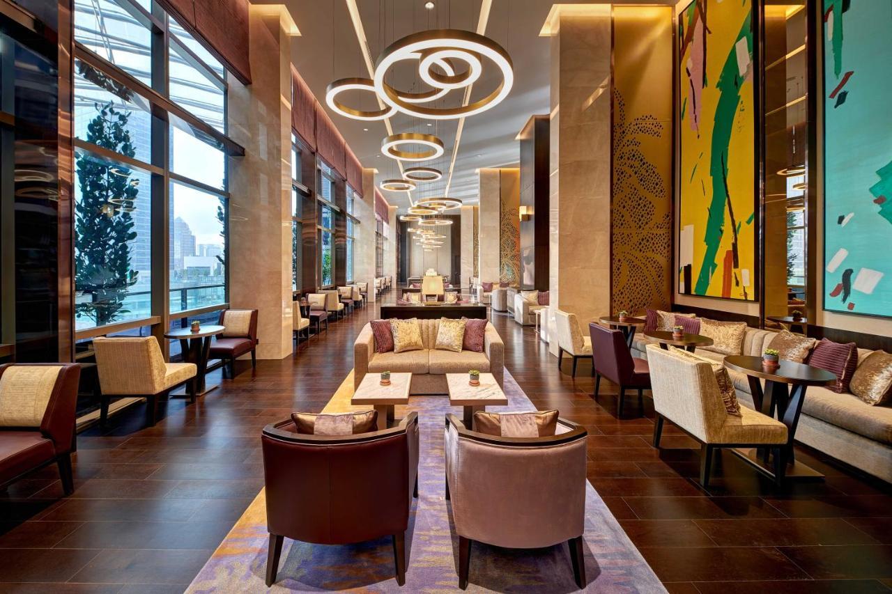 Pavilion Hotel Kuala Lumpur Managed By Banyan Tree Экстерьер фото The Lounge at the airport