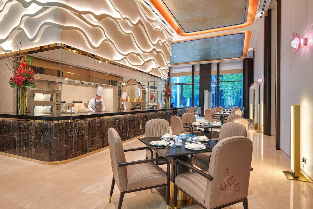 Pavilion Hotel Kuala Lumpur Managed By Banyan Tree Экстерьер фото The restaurant at the hotel